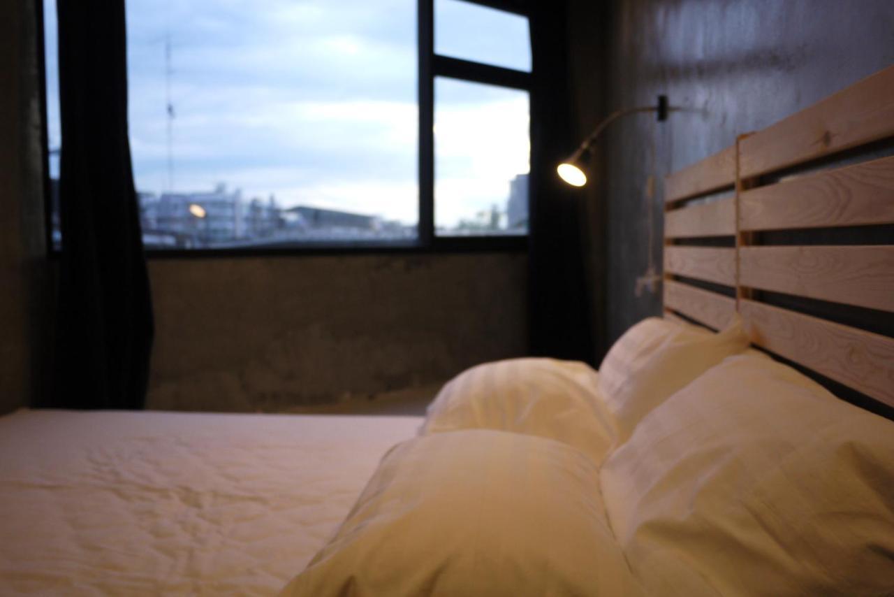 Oasis Cafe And Nap Hostel กรุงเทพมหานคร ภายนอก รูปภาพ