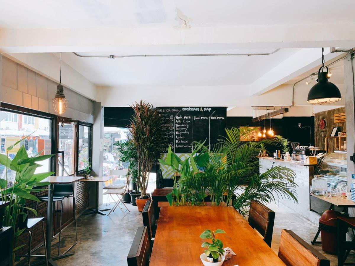 Oasis Cafe And Nap Hostel กรุงเทพมหานคร ภายนอก รูปภาพ