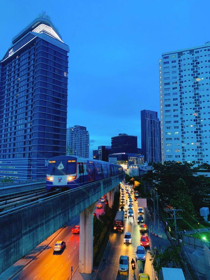 Oasis Cafe And Nap Hostel กรุงเทพมหานคร ภายนอก รูปภาพ