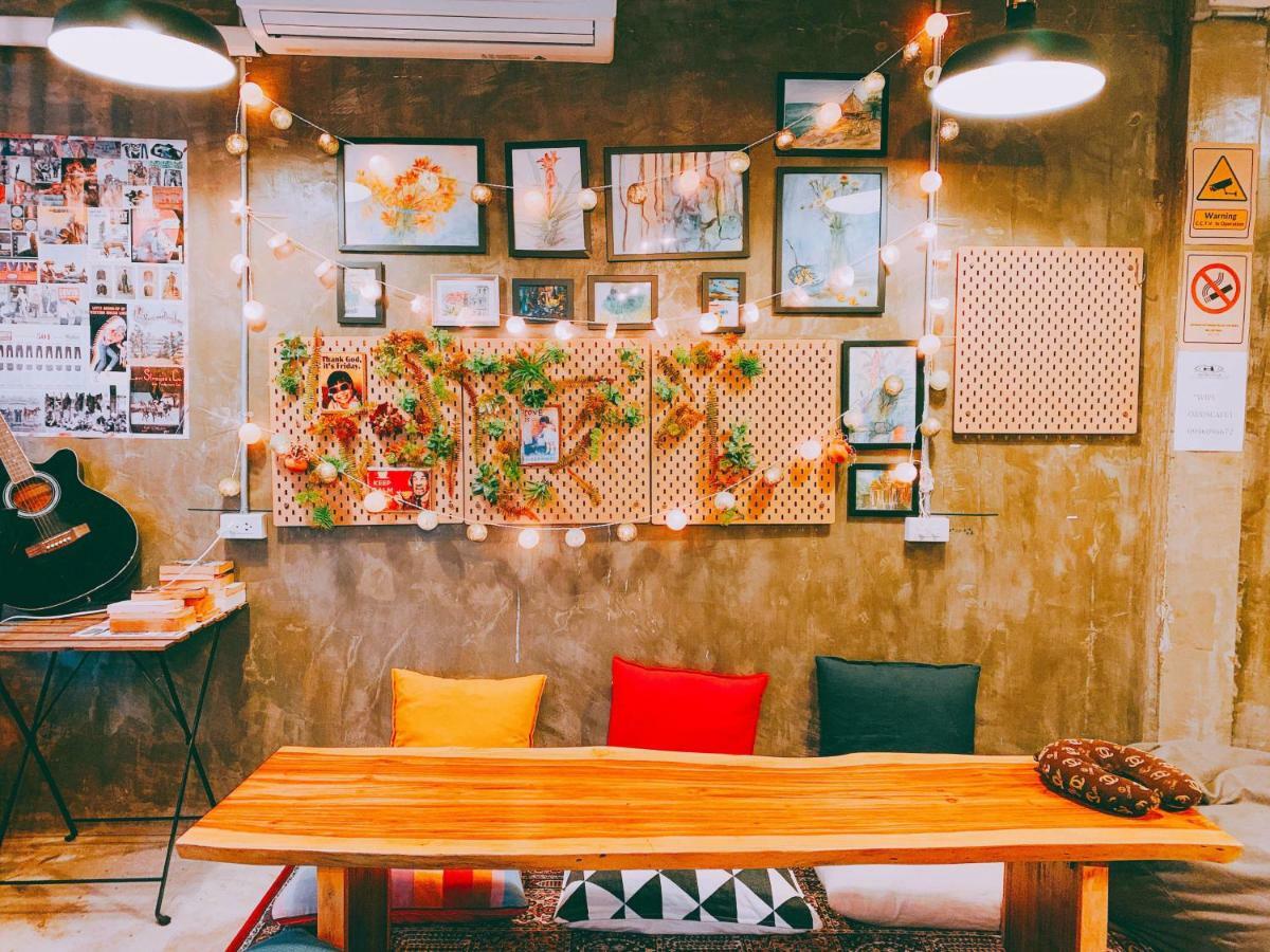 Oasis Cafe And Nap Hostel กรุงเทพมหานคร ภายนอก รูปภาพ
