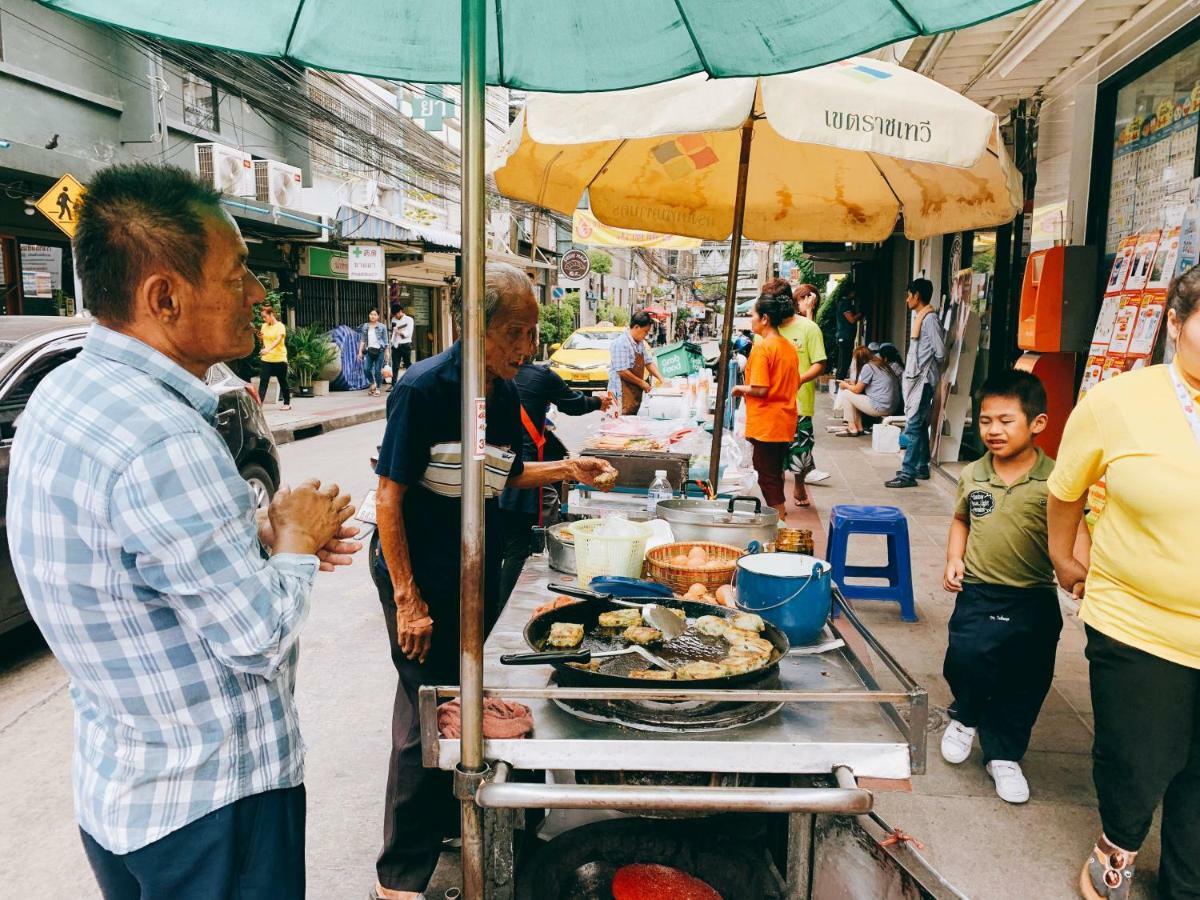 Oasis Cafe And Nap Hostel กรุงเทพมหานคร ภายนอก รูปภาพ