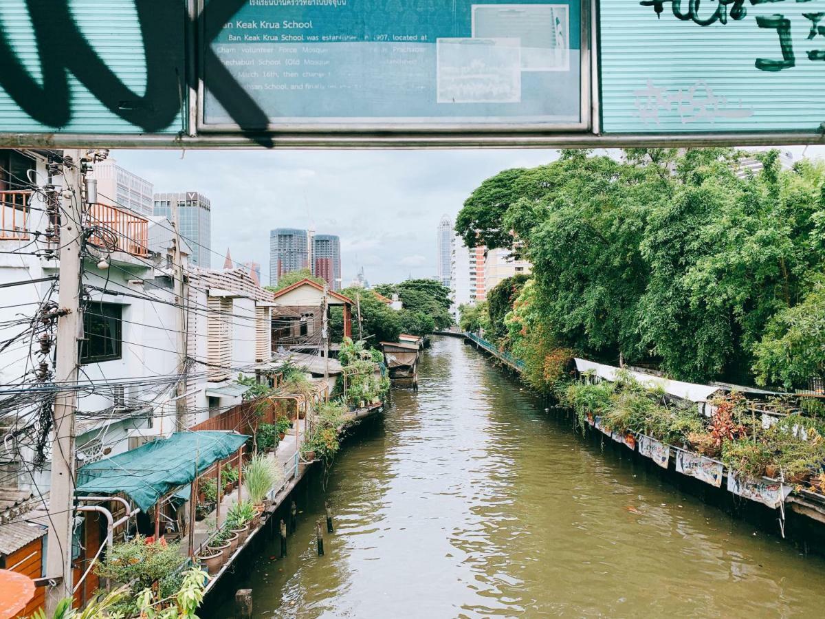 Oasis Cafe And Nap Hostel กรุงเทพมหานคร ภายนอก รูปภาพ