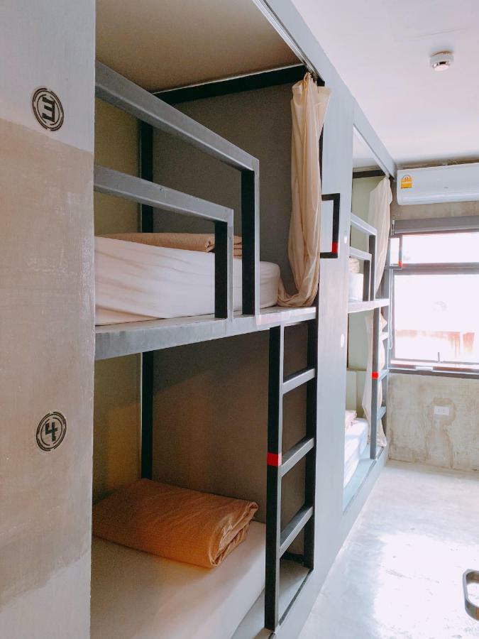 Oasis Cafe And Nap Hostel กรุงเทพมหานคร ภายนอก รูปภาพ