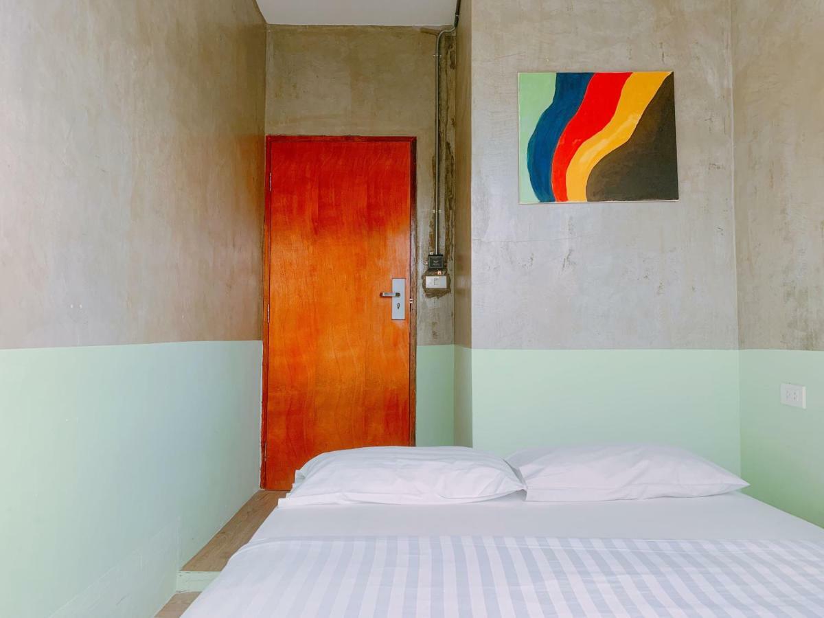 Oasis Cafe And Nap Hostel กรุงเทพมหานคร ภายนอก รูปภาพ