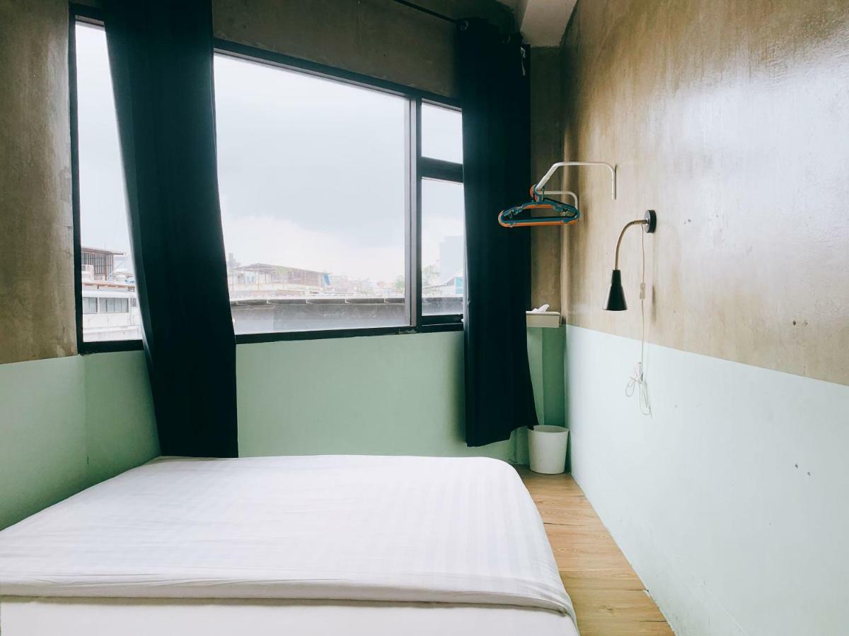 Oasis Cafe And Nap Hostel กรุงเทพมหานคร ภายนอก รูปภาพ