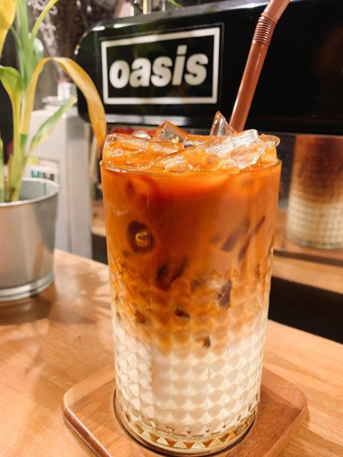 Oasis Cafe And Nap Hostel กรุงเทพมหานคร ภายนอก รูปภาพ
