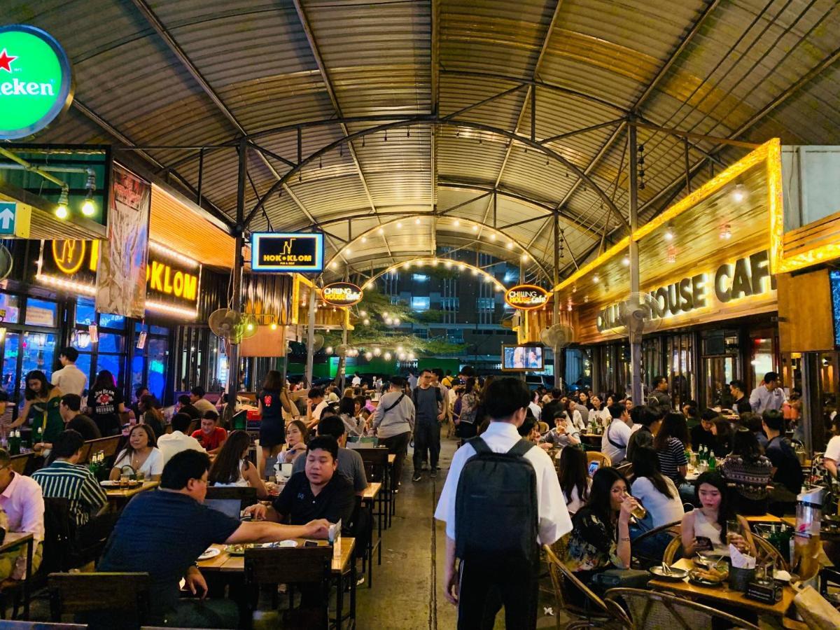Oasis Cafe And Nap Hostel กรุงเทพมหานคร ภายนอก รูปภาพ